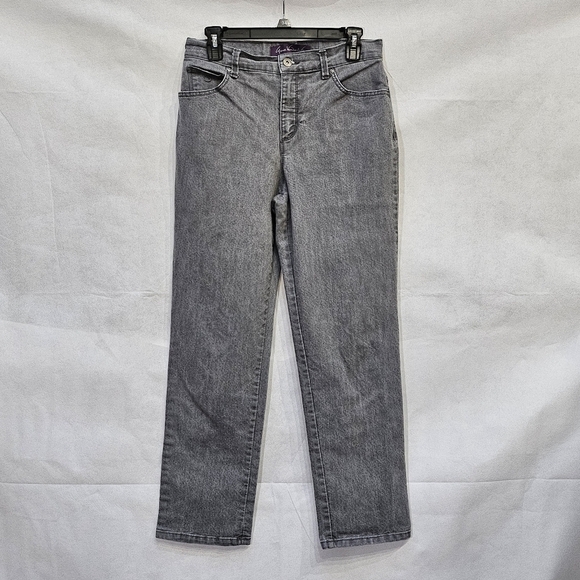 Gloria Vanderbilt Amanda Grey  Jeans 66% Cotton 32% Polyester 2% Spandex Sz 8 - Picture 1 of 6